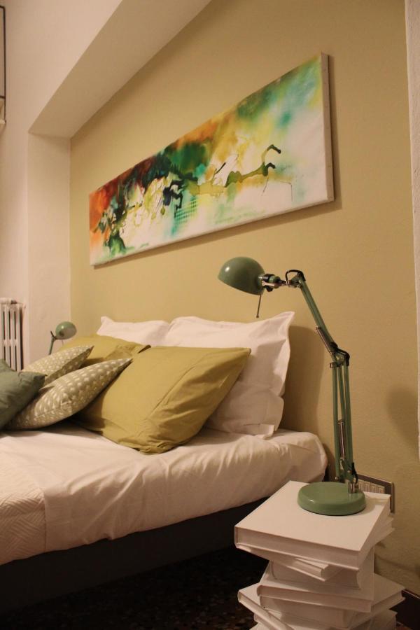 Large Double or Twin Room with Private External Bathroom,1033179479:JPEG