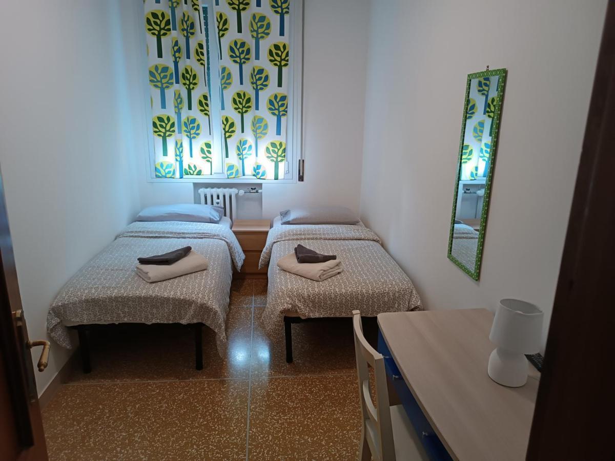 Twin Room,1772978047:JPEG