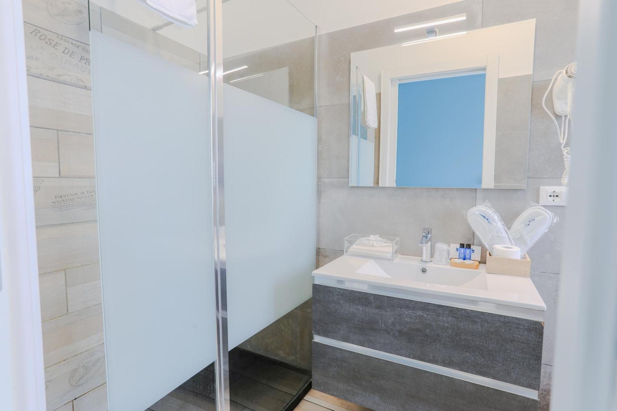 Double or Twin Room Balcony