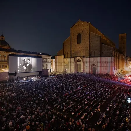 Gran Suite Piazza Maggiore - T&T communications-3