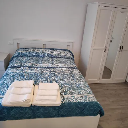 Casadei Guest House Stazione Bologna-3