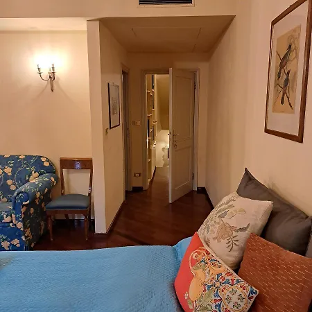 Bibi'S House-2