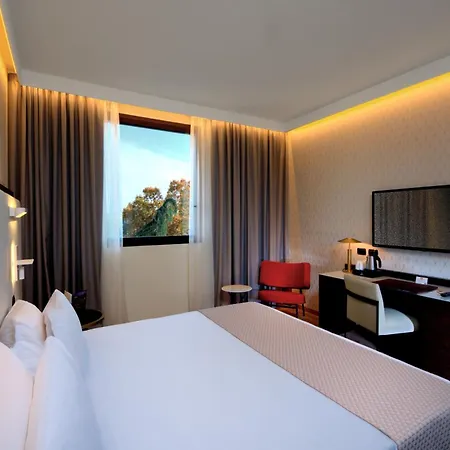 Aemilia Hotel Bologna-2