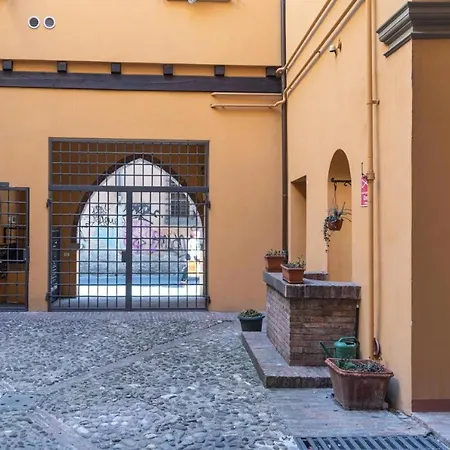 Nettuno Luxuryh - Bolognacentro Duomo Rooms And Suites-3