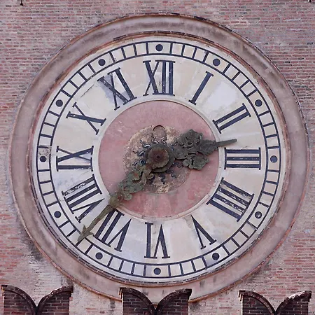 Casa Isolani Piazza Maggiore 1-3