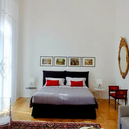 B&B Second Floor Centro Storico Bologna-3