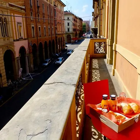 B&B Second Floor Centro Storico Bologna-2